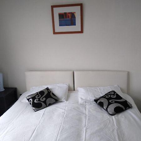 Room In Luxurious Penthouse Apartment London Kültér fotó